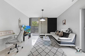KozyGuru Ryde Cosy 2Bed Apt Free Parking NRY241, Sydney